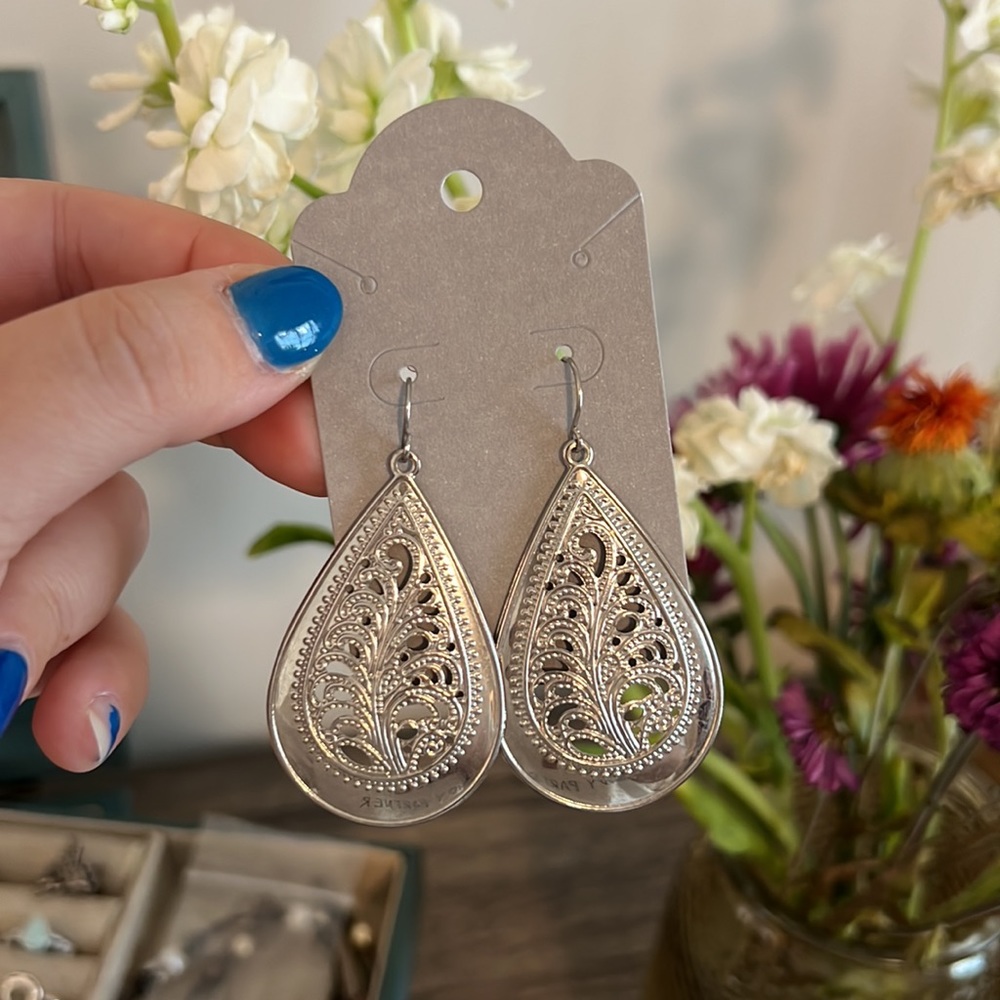 SILVER EARRINGS